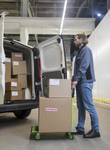 7 Dinge, die bei jedem Umzug geschehen: KURT packte seine Koffer und entdeckte dabei einige Überraschungen