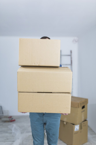 7 Dinge, die bei jedem Umzug geschehen: KURT packte seine Koffer und entdeckte dabei einige Überraschungen