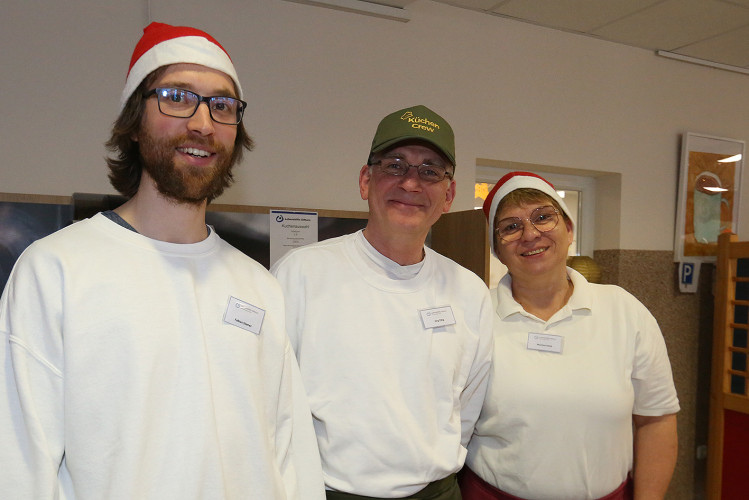 Bunte Bildergalerie zum Adventsmarkt: Lebenshilfe Gifhorn feiert Tag der offenen Tür mit Werkstatt-Tour, Deko und vielem mehr