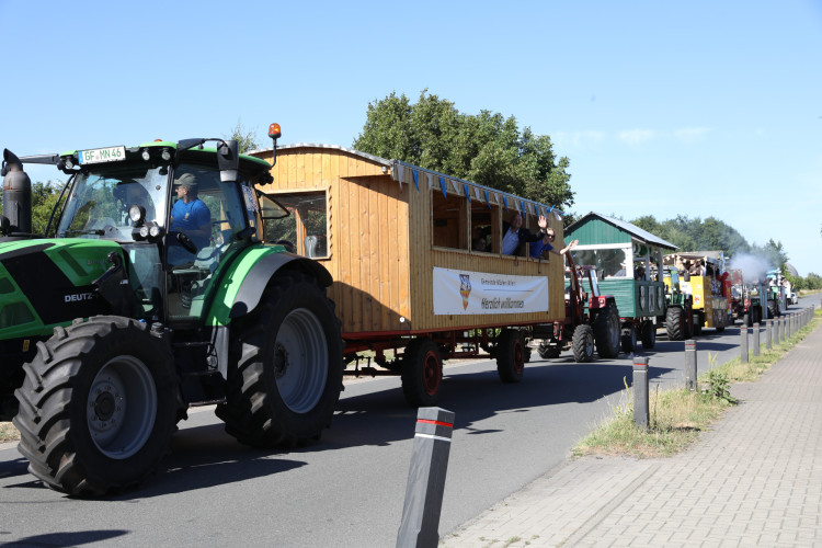 Bunter Umzug, verrückte Kostüme, neues Königshaus: In der KURT-Bildergalerie siehst Du, wie Müden sein Schützenfest gefeiert hat