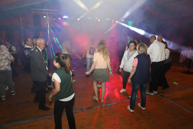 Da geht einem das Herz auf: Hier haben wir für Euch die schönsten Fotos vom Schützenfest Gamsen