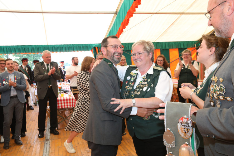 Da geht einem das Herz auf: Hier haben wir für Euch die schönsten Fotos vom Schützenfest Gamsen