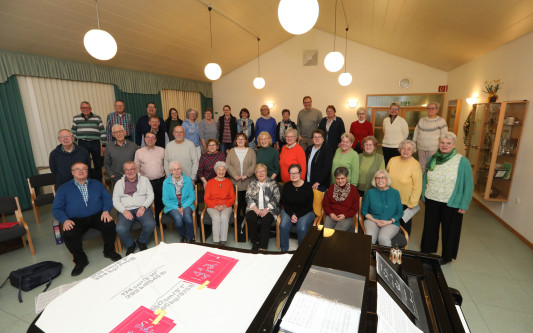 Dieses Repertoire begeistert sein Publikum: Der Heidechor Gifhorn-Neubokel wählt mittlerweile aus 200 Liedern aus