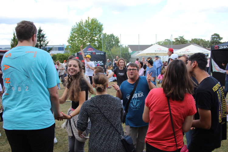 Festival der Lebensfreude: KURTs Bildergalerie zeigt die schönsten Momente der Lebenshilfe-Party