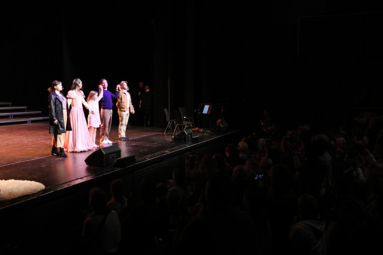 Für das Licht in der Nacht: Gifhorner Musical bringt Emmie Wegner aus Wahrenholz und Matilda Camehl aus Dannenbüttel in die Hauptrolle – Jetzt mit großer KURT-Bildergalerie