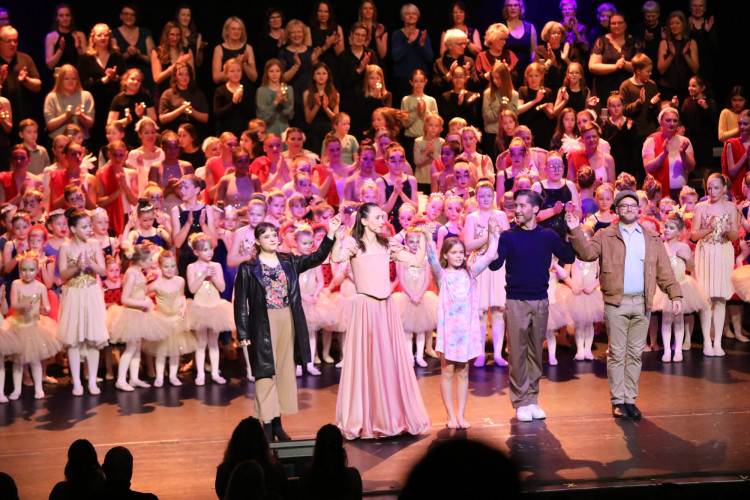 Für das Licht in der Nacht: Gifhorner Musical bringt Emmie Wegner aus Wahrenholz und Matilda Camehl aus Dannenbüttel in die Hauptrolle – Jetzt mit großer KURT-Bildergalerie