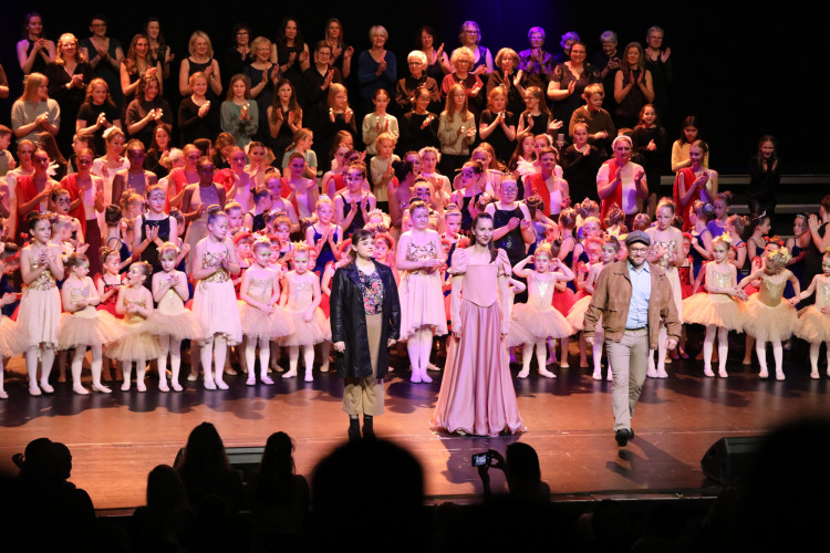 Für das Licht in der Nacht: Gifhorner Musical bringt Emmie Wegner aus Wahrenholz und Matilda Camehl aus Dannenbüttel in die Hauptrolle – Jetzt mit großer KURT-Bildergalerie