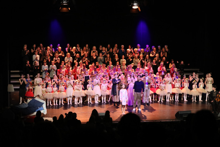 Für das Licht in der Nacht: Gifhorner Musical bringt Emmie Wegner aus Wahrenholz und Matilda Camehl aus Dannenbüttel in die Hauptrolle – Jetzt mit großer KURT-Bildergalerie