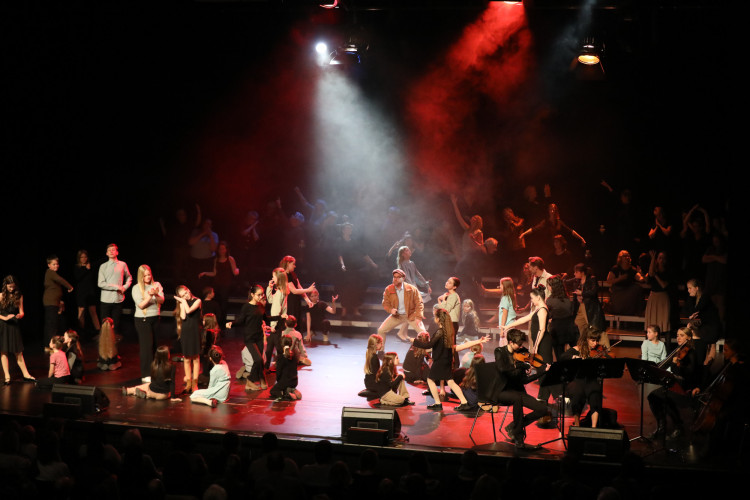 Für das Licht in der Nacht: Gifhorner Musical bringt Emmie Wegner aus Wahrenholz und Matilda Camehl aus Dannenbüttel in die Hauptrolle – Jetzt mit großer KURT-Bildergalerie