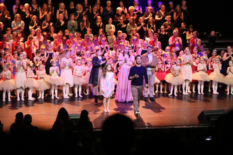 Für das Licht in der Nacht: Gifhorner Musical bringt Emmie Wegner aus Wahrenholz und Matilda Camehl aus Dannenbüttel in die Hauptrolle – Jetzt mit großer KURT-Bildergalerie