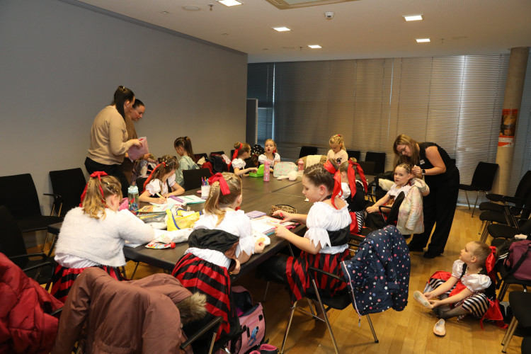 Für das Licht in der Nacht: Gifhorner Musical bringt Emmie Wegner aus Wahrenholz und Matilda Camehl aus Dannenbüttel in die Hauptrolle – Jetzt mit großer KURT-Bildergalerie