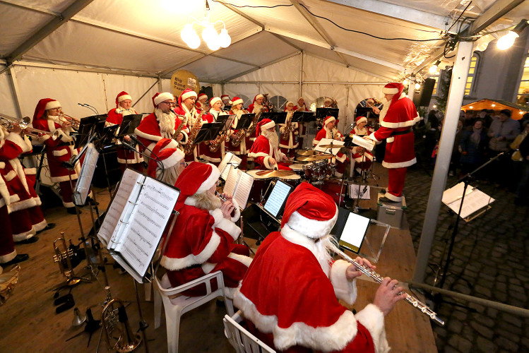 Gemütlich, ideenreich, familiär: Hier findest Du KURTs schönste Fotos vom Schlossmarkt und Gifhorner Weihnachtsmarkt