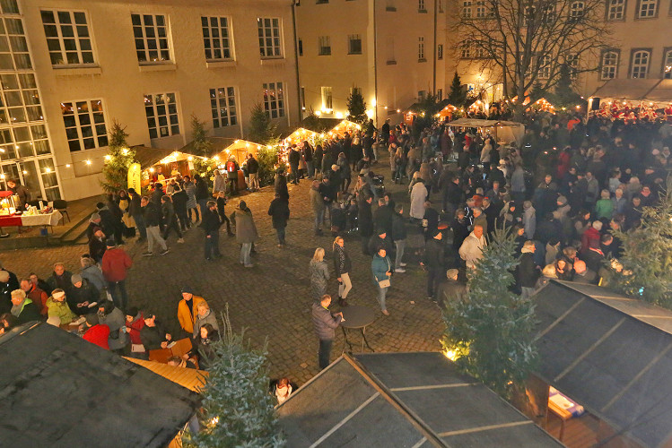 Gemütlich, ideenreich, familiär: Hier findest Du KURTs schönste Fotos vom Schlossmarkt und Gifhorner Weihnachtsmarkt