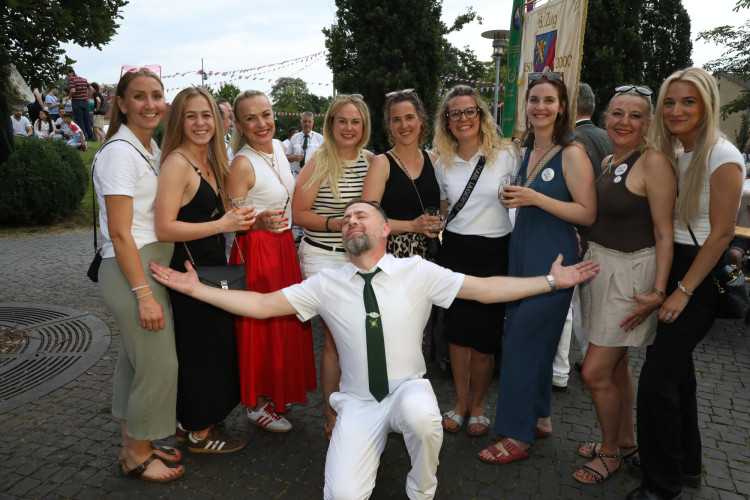 Gifhorner Schützenfest-Sonntag: Hier haben wir für Euch die schönsten Motive vom Abschluss