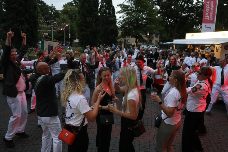 Gifhorner Schützenfest-Sonntag: Hier haben wir für Euch die schönsten Motive vom Abschluss