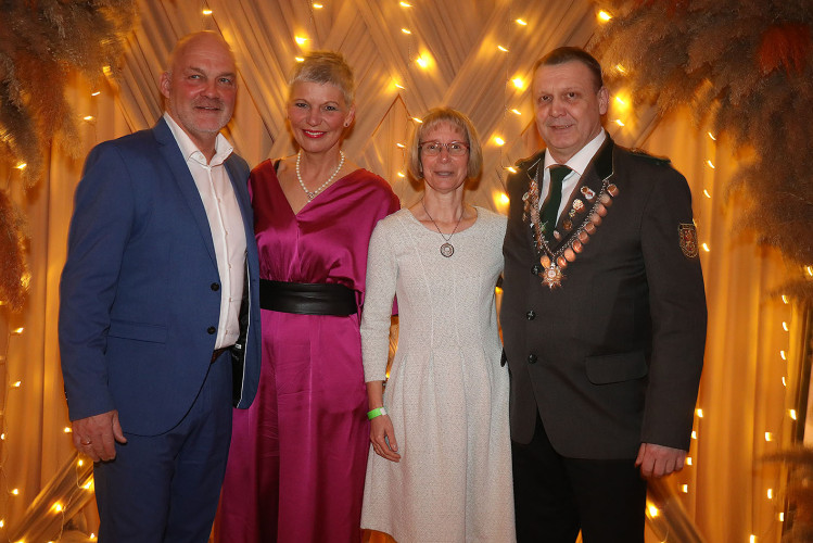 Große KURT-Bildergalerie: Hier leben die schönsten Momente vom Frühlingsball des Bürgerschützenkorps Gifhorn noch einmal auf