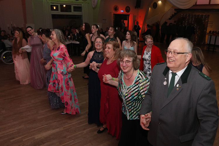 Große KURT-Bildergalerie: Hier leben die schönsten Momente vom Frühlingsball des Bürgerschützenkorps Gifhorn noch einmal auf