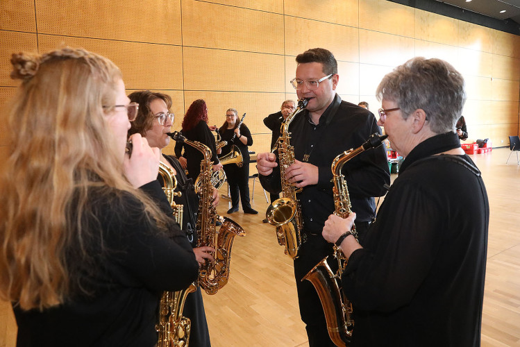 Große KURT-Fotogalerie: So emotional und glamourös war das Frühjahrskonzert der Lebenshilfe Gifhorn und des Kreisfeuerwehrorchesters