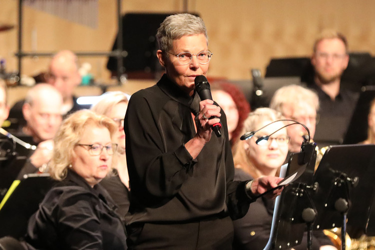 Große KURT-Fotogalerie: So emotional und glamourös war das Frühjahrskonzert der Lebenshilfe Gifhorn und des Kreisfeuerwehrorchesters