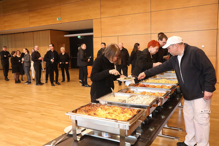 Große KURT-Fotogalerie: So emotional und glamourös war das Frühjahrskonzert der Lebenshilfe Gifhorn und des Kreisfeuerwehrorchesters