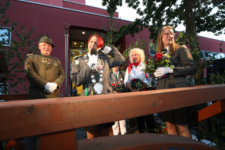 Große KURT-Fotogalerie zum Gifhorner Schützenfest: Der Tag, an dem Wilfried Albrecht und Sandra Kopatzki triumphierten