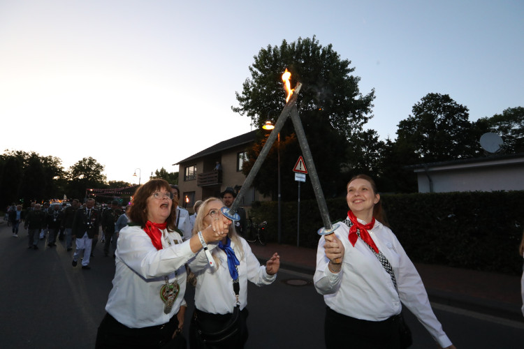 Große KURT-Fotogalerie zum Gifhorner Schützenfest: Der Tag, an dem Wilfried Albrecht und Sandra Kopatzki triumphierten