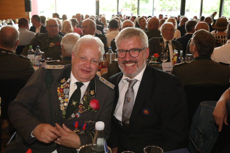 Große KURT-Fotogalerie zum Gifhorner Schützenfest: Der Tag, an dem Wilfried Albrecht und Sandra Kopatzki triumphierten