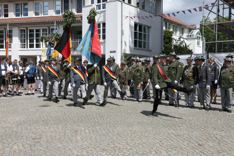 Große KURT-Fotogalerie zum Gifhorner Schützenfest: Der Tag, an dem Wilfried Albrecht und Sandra Kopatzki triumphierten