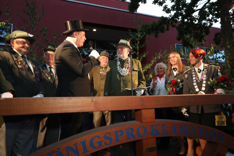 Große KURT-Fotogalerie zum Gifhorner Schützenfest: Der Tag, an dem Wilfried Albrecht und Sandra Kopatzki triumphierten