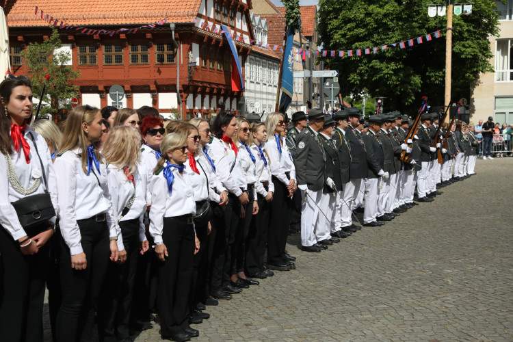Große KURT-Fotogalerie zum Gifhorner Schützenfest: Der Tag, an dem Wilfried Albrecht und Sandra Kopatzki triumphierten