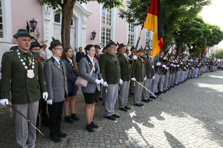 Große KURT-Fotogalerie zum Gifhorner Schützenfest: Der Tag, an dem Wilfried Albrecht und Sandra Kopatzki triumphierten