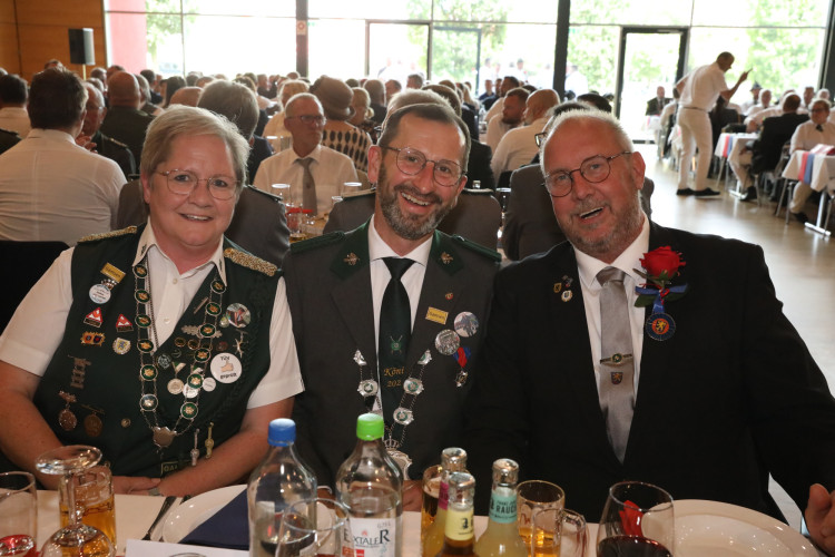 Große KURT-Fotogalerie zum Gifhorner Schützenfest: Der Tag, an dem Wilfried Albrecht und Sandra Kopatzki triumphierten