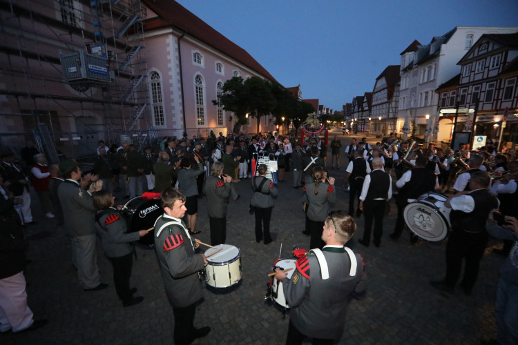 Große KURT-Fotogalerie zum Gifhorner Schützenfest: Der Tag, an dem Wilfried Albrecht und Sandra Kopatzki triumphierten