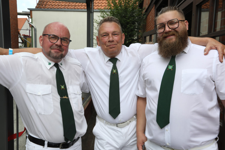 Große KURT-Fotogalerie zum Gifhorner Schützenfest: Der Tag, an dem Wilfried Albrecht und Sandra Kopatzki triumphierten