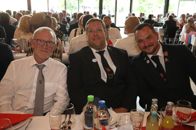 Große KURT-Fotogalerie zum Gifhorner Schützenfest: Der Tag, an dem Wilfried Albrecht und Sandra Kopatzki triumphierten