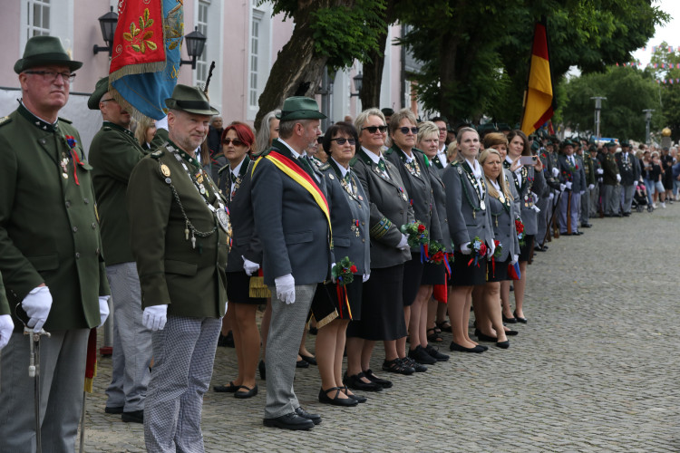 Große KURT-Fotogalerie zum Gifhorner Schützenfest: Der Tag, an dem Wilfried Albrecht und Sandra Kopatzki triumphierten