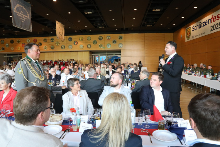 Große KURT-Fotogalerie zum Gifhorner Schützenfest: Der Tag, an dem Wilfried Albrecht und Sandra Kopatzki triumphierten