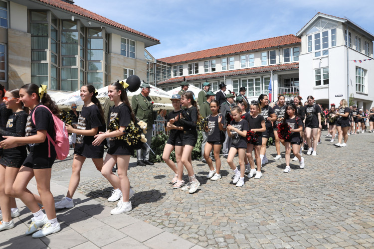 Großer Umzug bei schweißtreibenden Temperaturen: KURT zeigt die prächtigsten Fotos vom Schützenfest-Sonntag