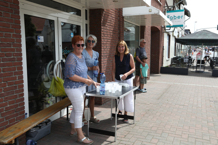 Großer Umzug bei schweißtreibenden Temperaturen: KURT zeigt die prächtigsten Fotos vom Schützenfest-Sonntag