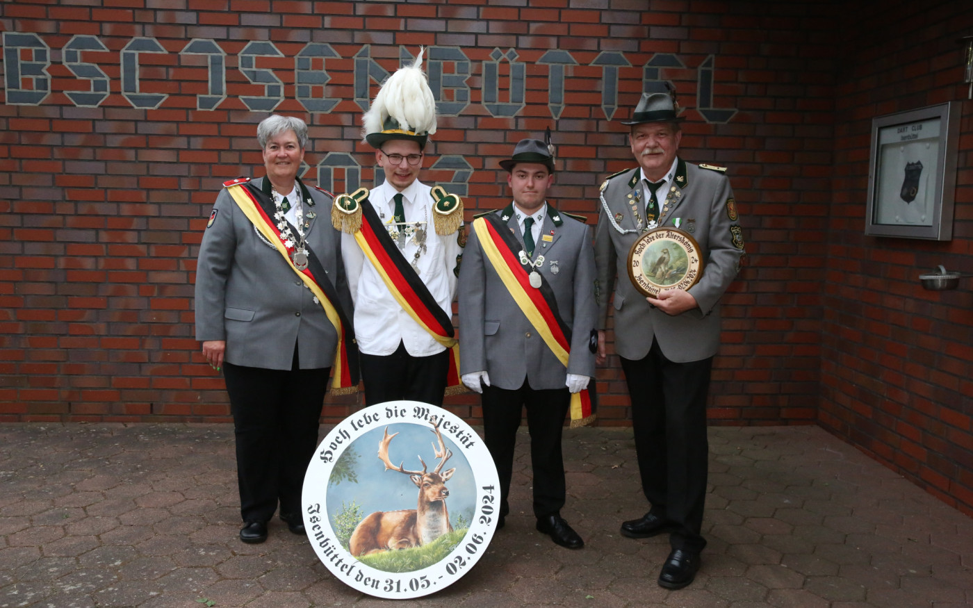 Ich versuche, für die Jungen ein Vorbild zu sein: Der Isenbütteler Melvin Küster (23) ist eine der jüngsten Majestäten im Landkreis