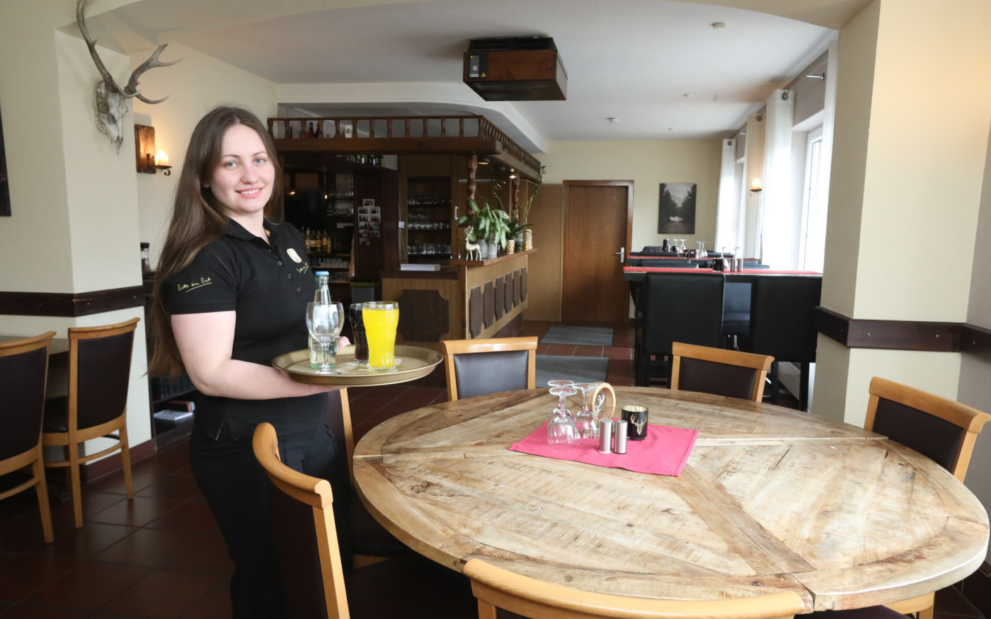 Immer saisonale Gerichte und jetzt sogar Partys: Im Braunen Hirsch in Isenbüttel gibt‘s jetzt Spargel