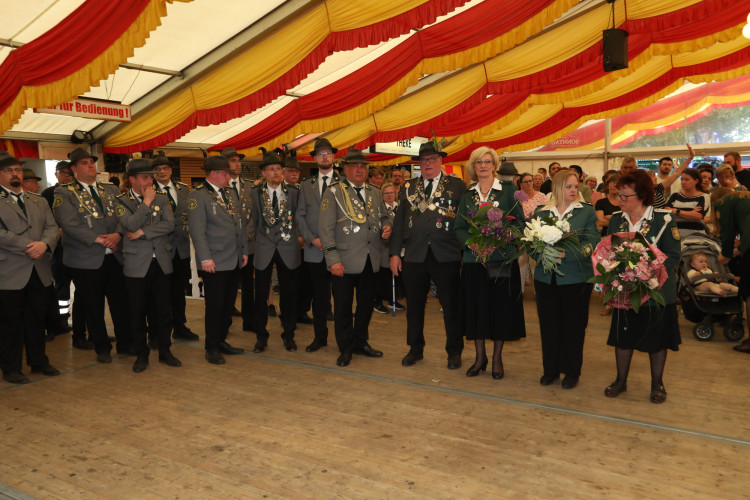 Kuckuck, eine neue KURT-Fotogalerie erwartet Dich: Karsten Krause regiert als König nun Meine