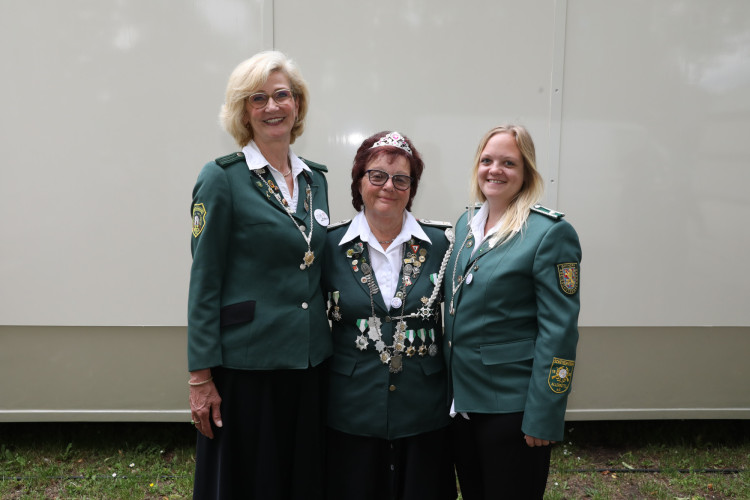 Kuckuck, eine neue KURT-Fotogalerie erwartet Dich: Karsten Krause regiert als König nun Meine