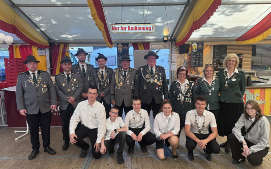 Kuckuck, eine neue KURT-Fotogalerie erwartet Dich: Karsten Krause regiert als König nun Meine