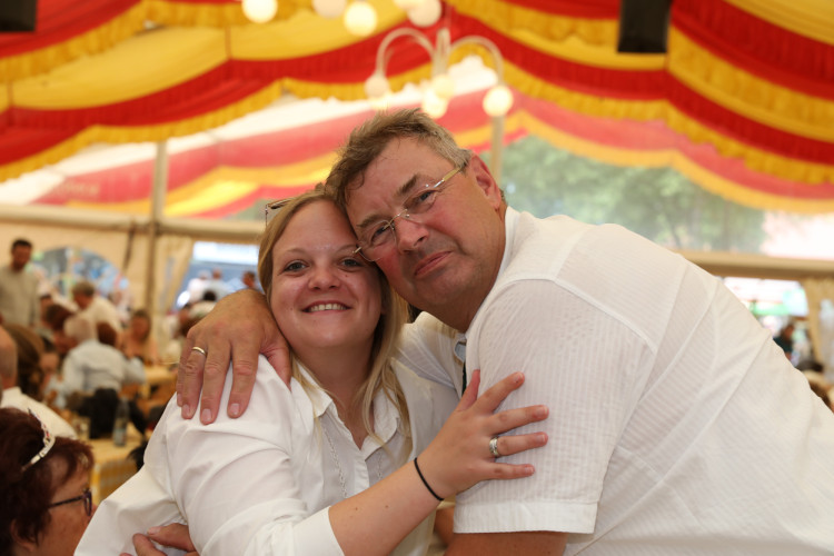 Kuckuck, eine neue KURT-Fotogalerie erwartet Dich: Karsten Krause regiert als König nun Meine