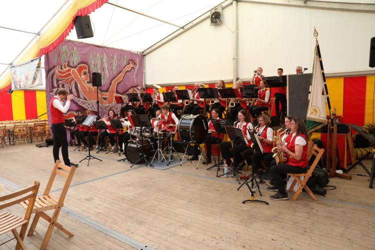 Kuckuck, eine neue KURT-Fotogalerie erwartet Dich: Karsten Krause regiert als König nun Meine