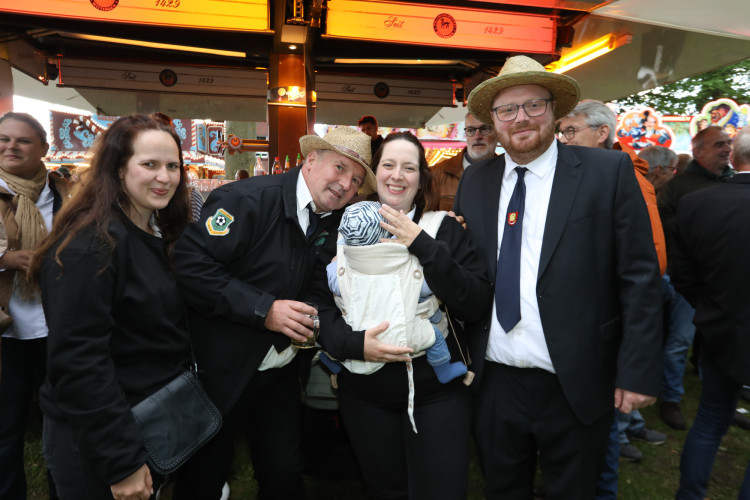 KURT-Fotogalerie zum Schützenfest Kästorf: Marius Wersal heißt Kästorfs neuer König