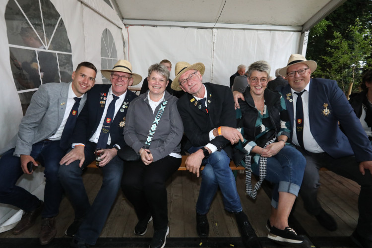 KURT-Fotogalerie zum Schützenfest Kästorf: Marius Wersal heißt Kästorfs neuer König