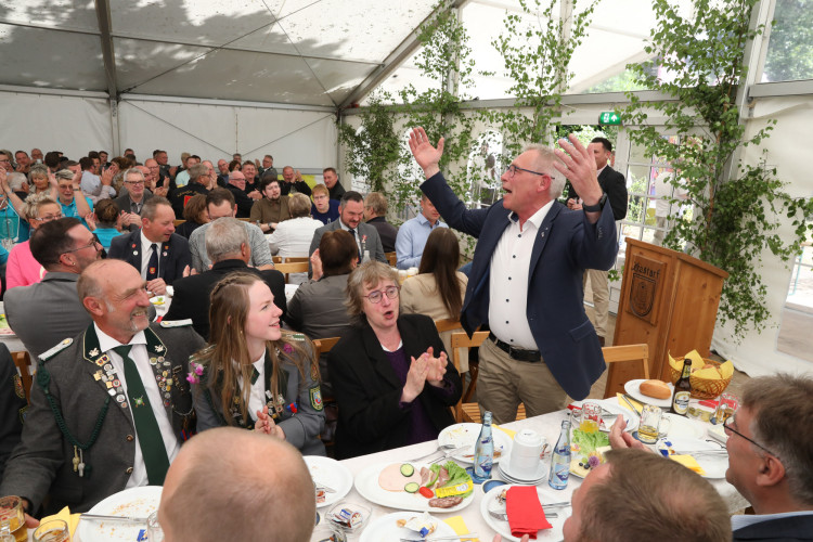 KURT-Fotogalerie zum Schützenfest Kästorf: Marius Wersal heißt Kästorfs neuer König
