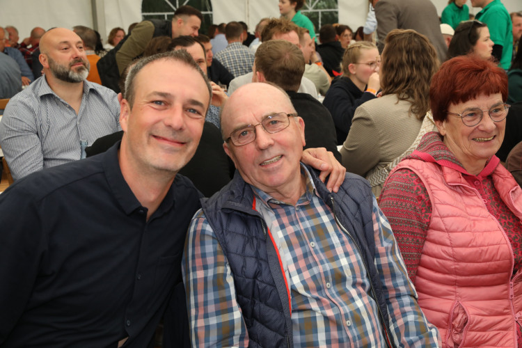 KURT-Fotogalerie zum Schützenfest Kästorf: Marius Wersal heißt Kästorfs neuer König